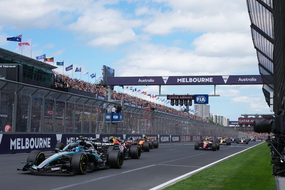 The position of the timing line at Albert Park also played a factor in the start issues
