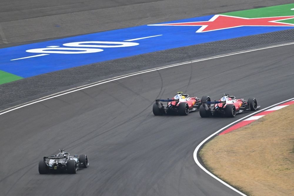 Charles Leclerc, Ferrari, Lewis Hamilton, Ferrari, George Russell, Mercedes