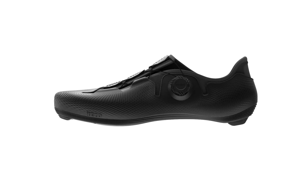 Hezo 3d printed cycling shoes outside