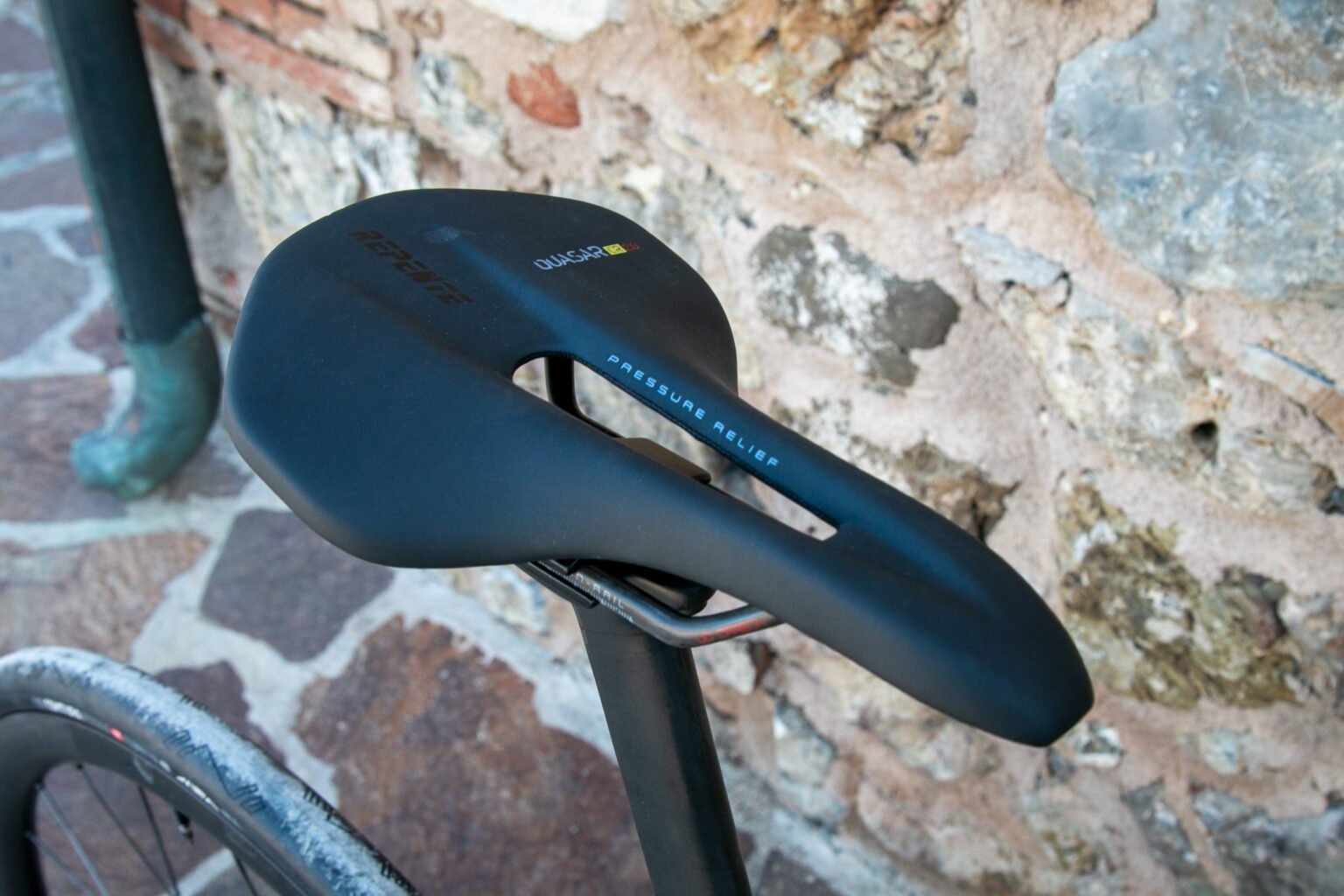 Avona Velum sub 6 saddle