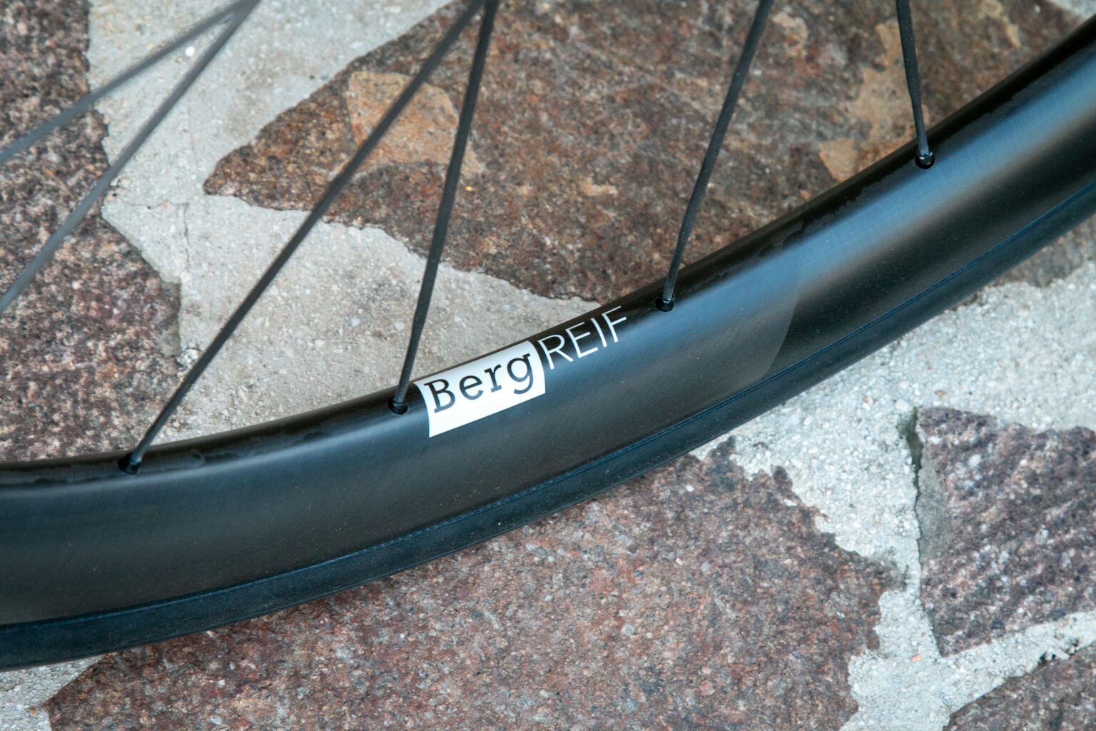 Avona Velum sub 6 bergreif SL wheels