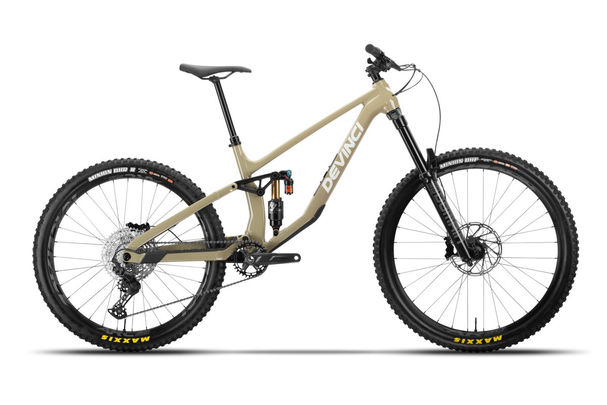 Devinci 2026 Spartan Deore 12s, side