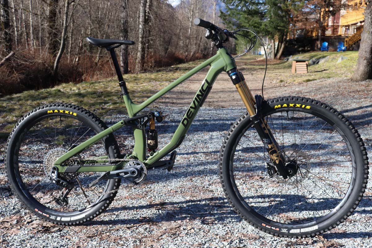 Devinci Spartan 2026, side, path
