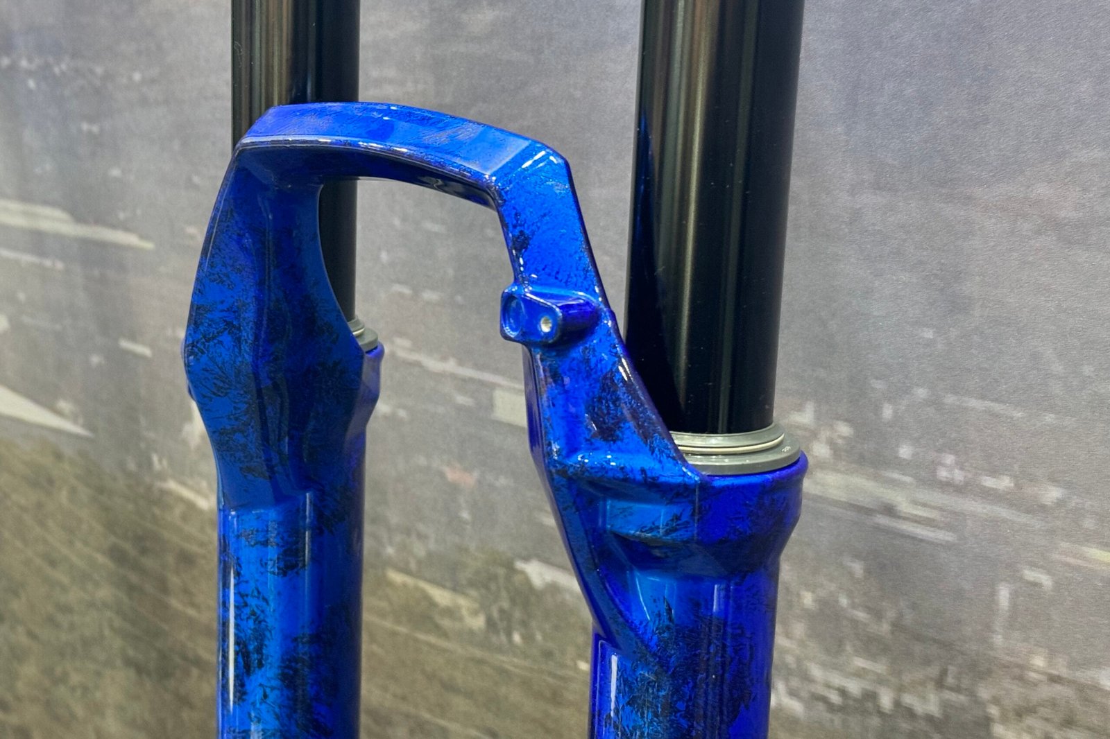 XFusion Taipei prototype Rezza 34 32er XC suspension fork, arch detail