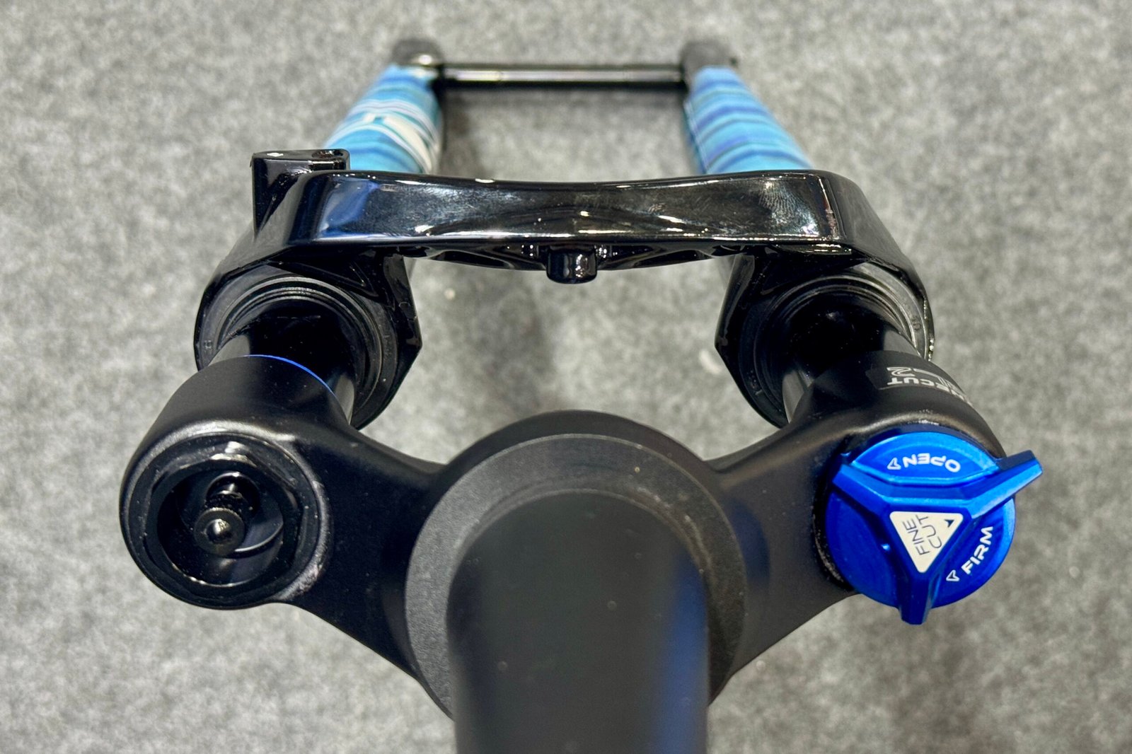 XFusion Taipei prototype G.E.T. 30mm 32er gravel suspension fork, top view