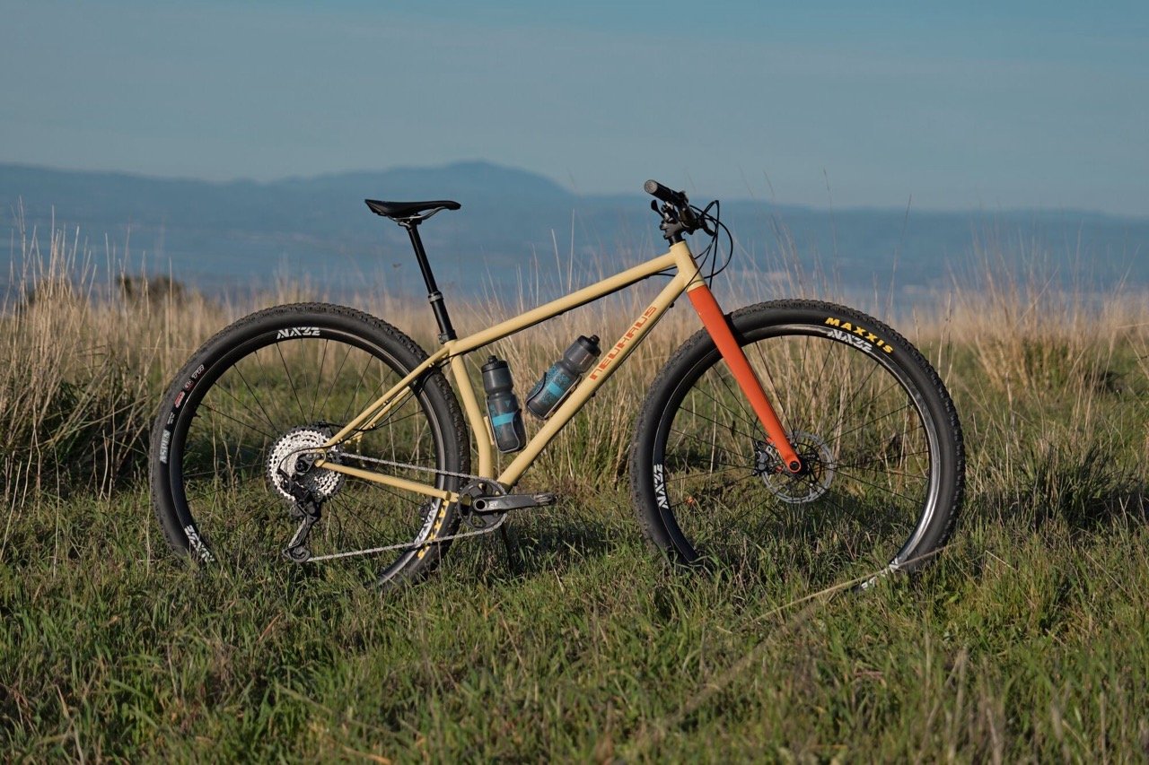 Neuhaus NOVA32 production mountain bike outside