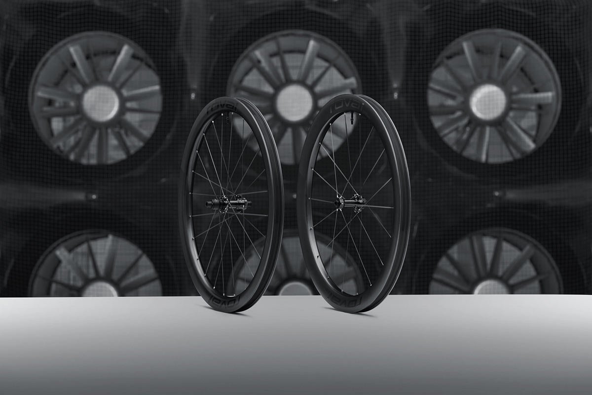 roval terra aero clx gravel wheels shown in a wind tunnel.