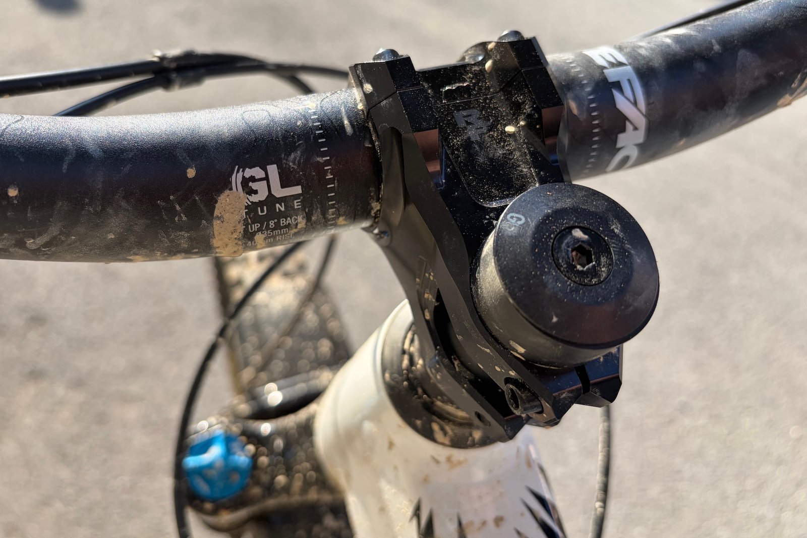 the new race Face Turbine stem mounted on a bike with the new Atlas handlebar.