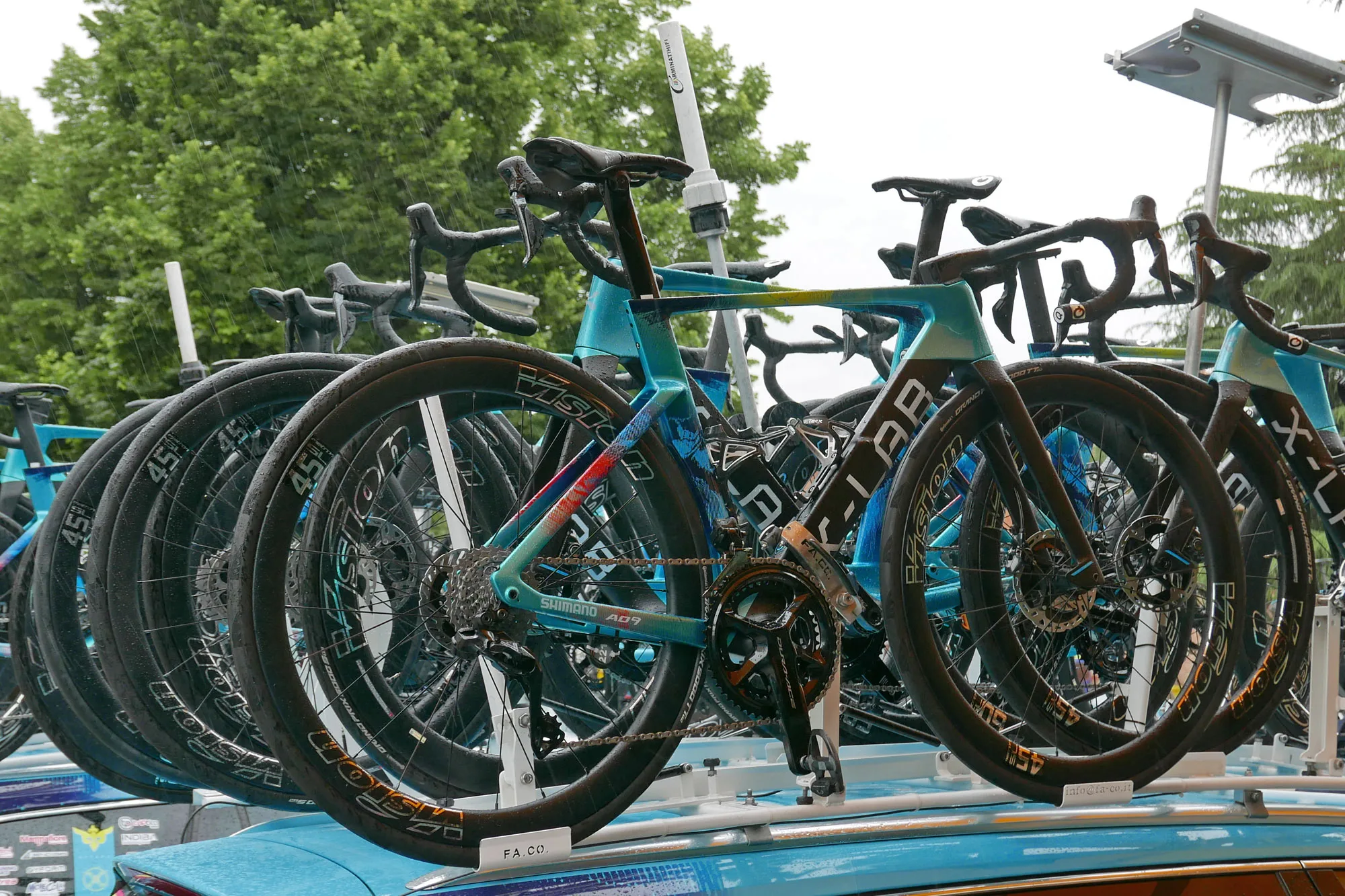 2025 Giro XDS Astana Team: X-Lab AD9 bikes