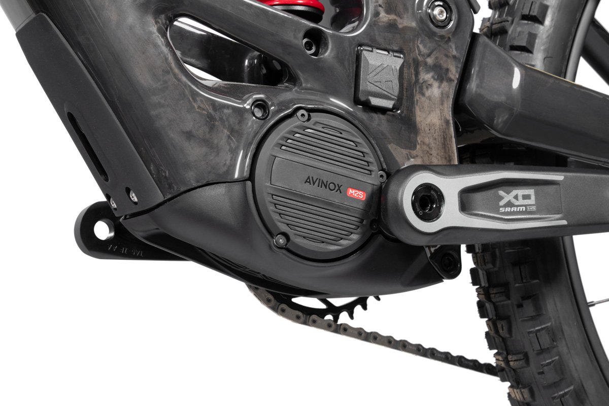 Forbidden Dreadnought E, Avinox M2S motor