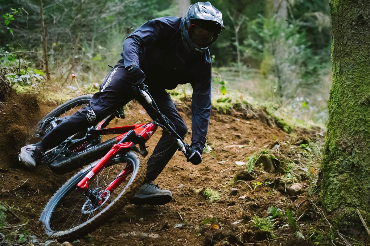 Forbidden Dreadnought E, rider, berm