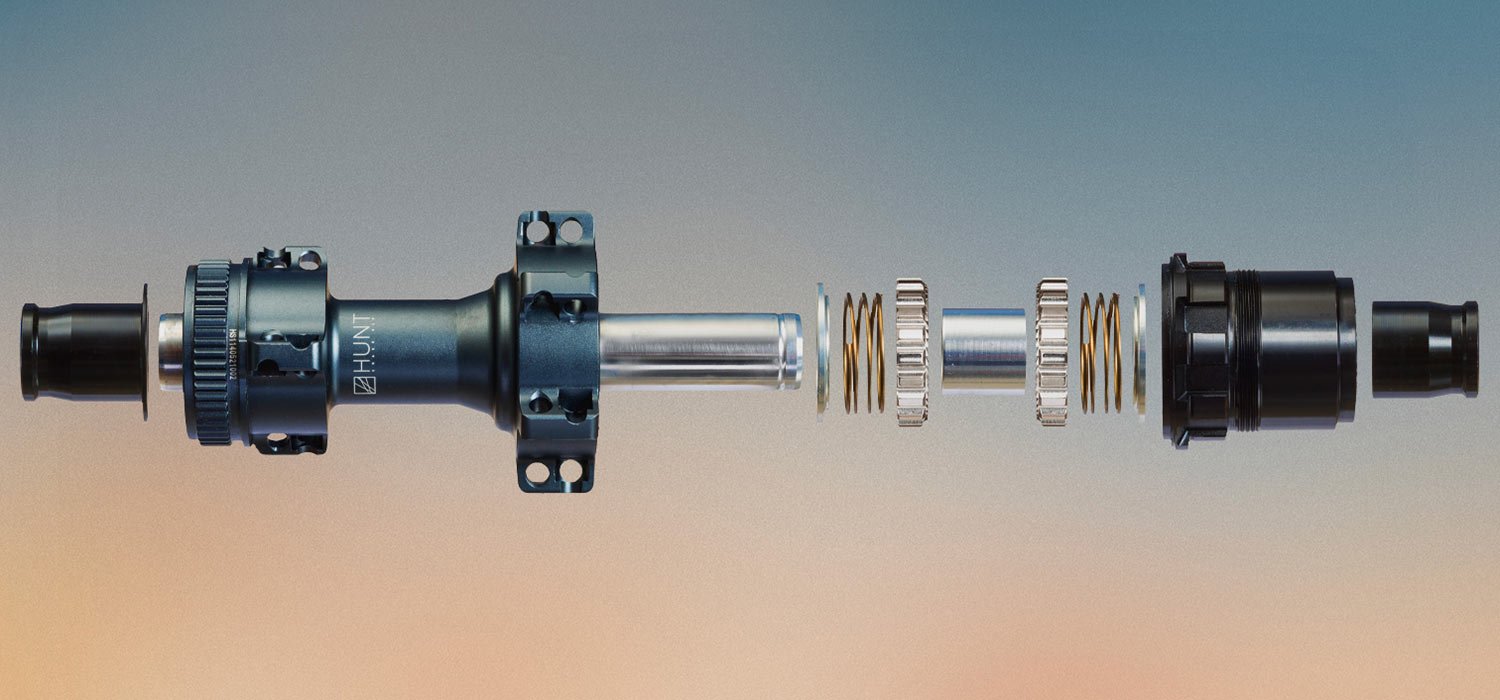 Hunt 5AM Limitless Ti_UD Carbon Spoke aero road wheels, rear hub detail