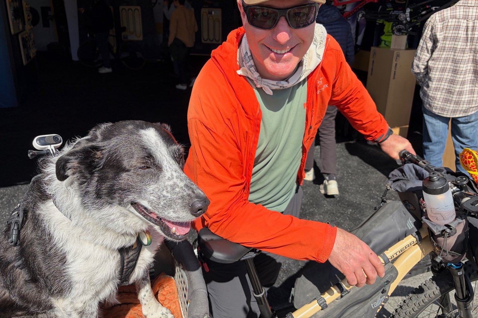 Mira the dog on the back of the OmniTierra cargo bike