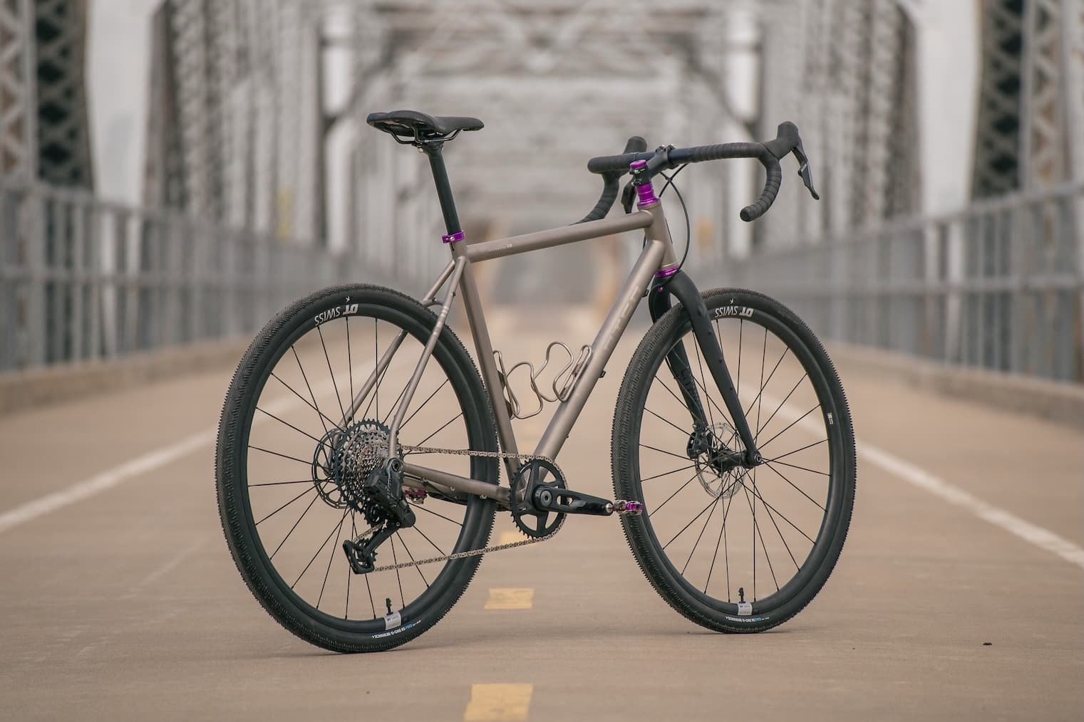 glamour shot of the Otso Warakin Ti on a bridge looking pretty.