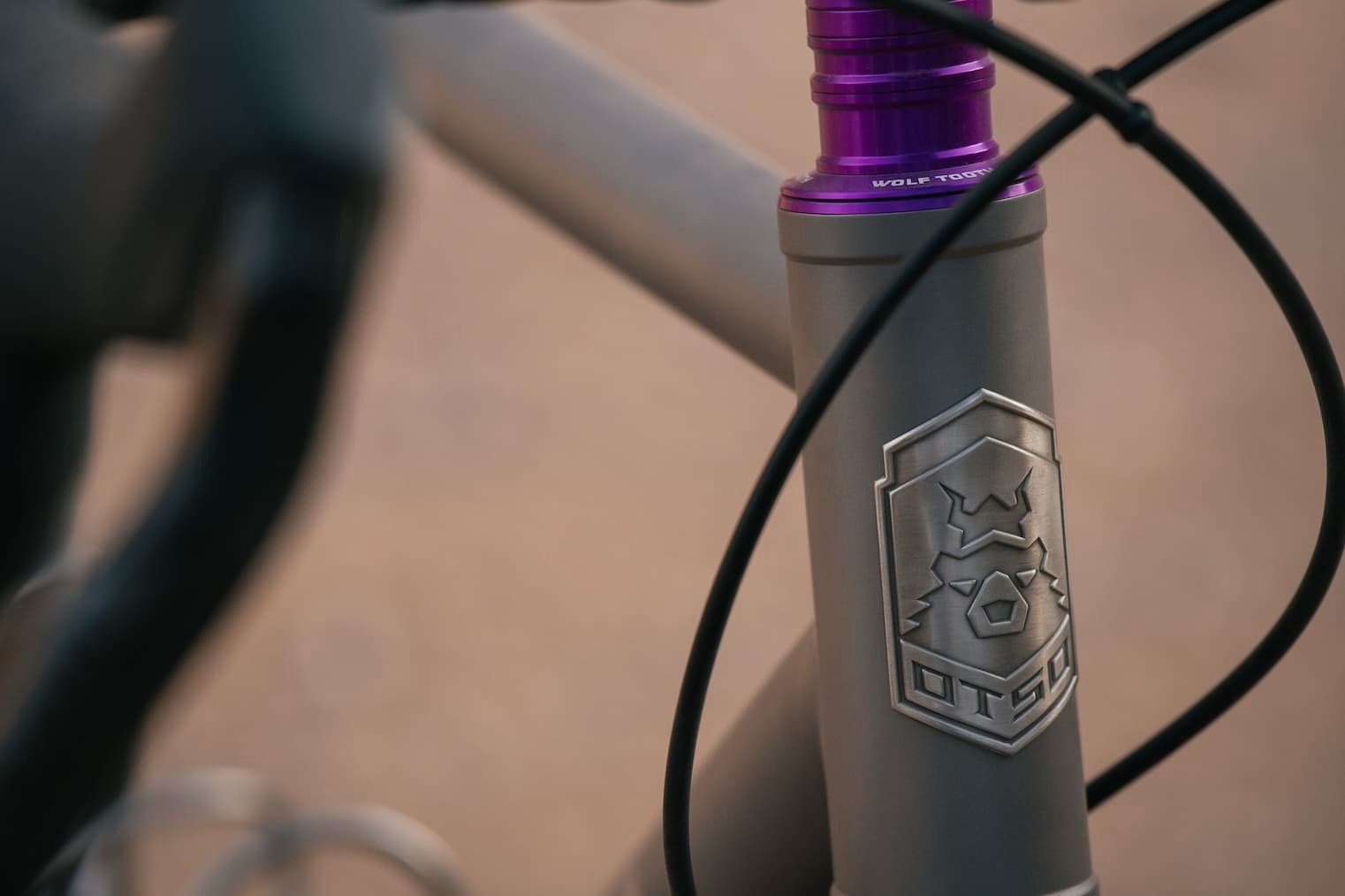 the head badge on the Otso Warakin Ti frame