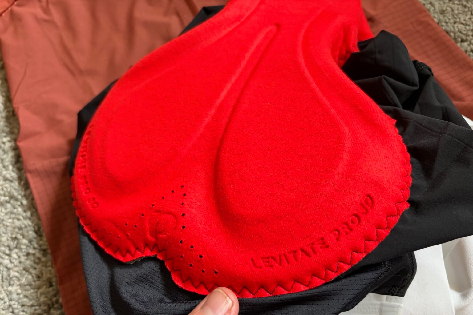 The Levitate Pro 3D chamois inside the Pi Black bib shorts