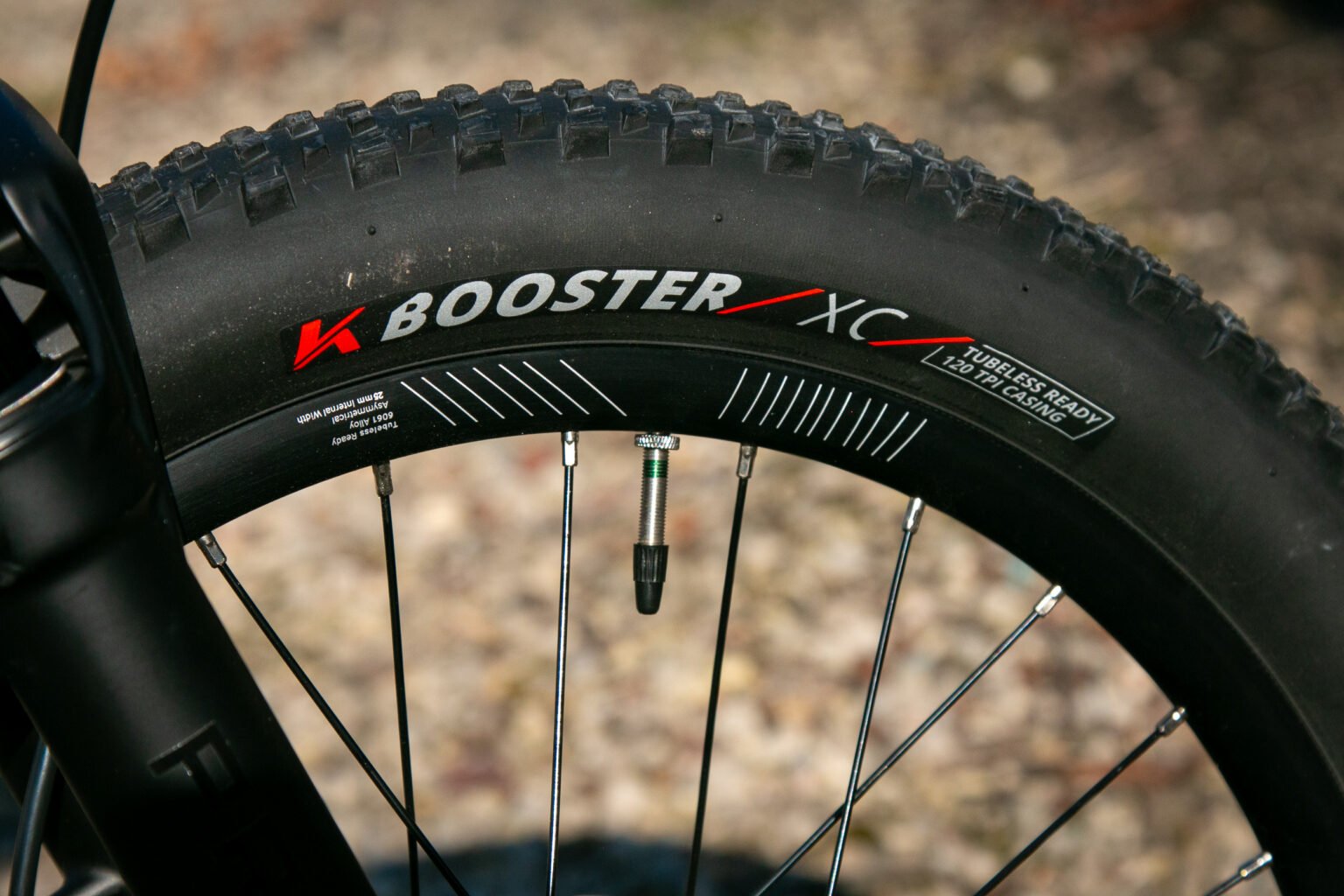 Prevelo Zulu Three tires