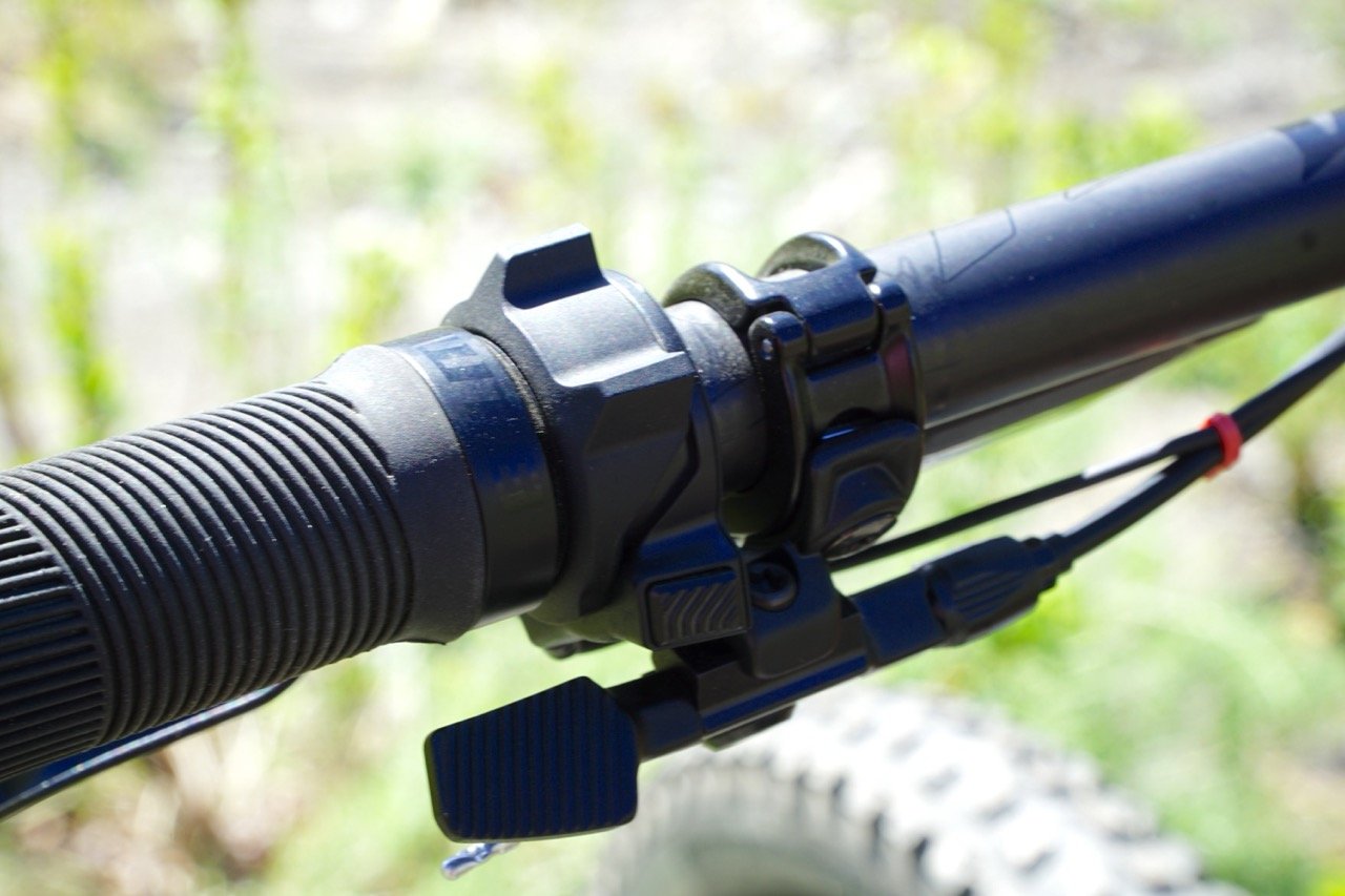 Salsa Cycles Moraine C XO AXS Launch:Review ring controller