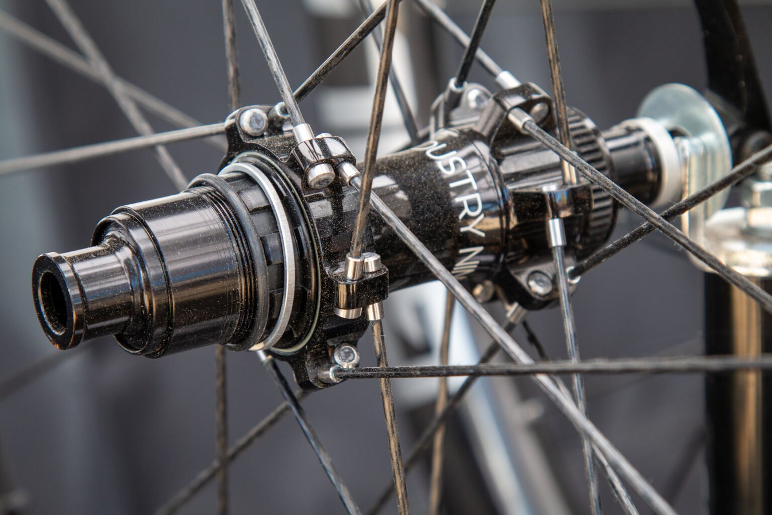 Gulo Composites G-Spoke wheels straight pull