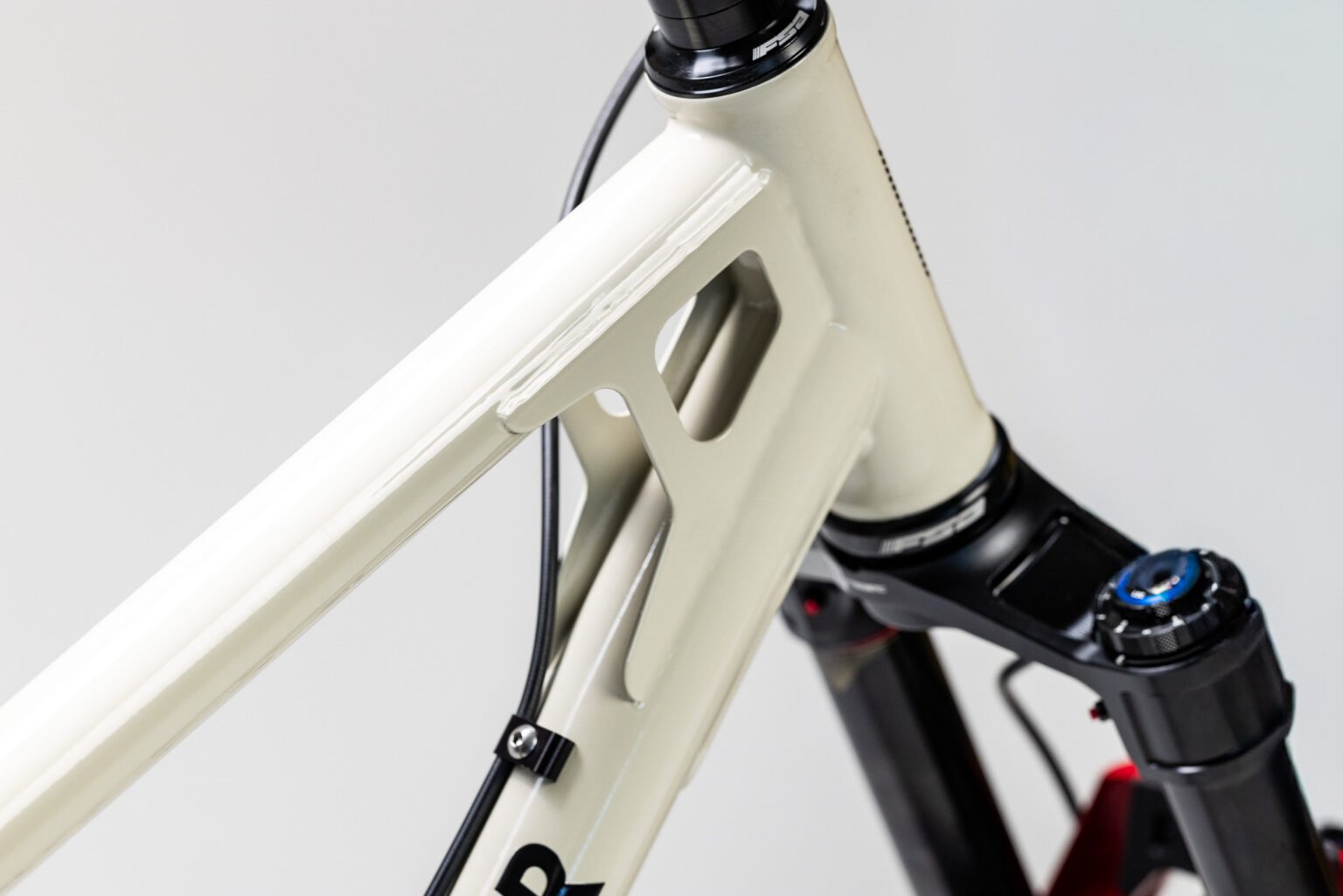 Cool designs on the Romero MT