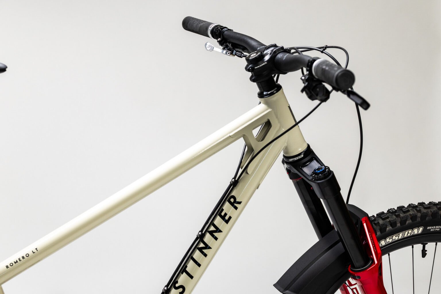 Stinner keeps cable routing external on the new Romero