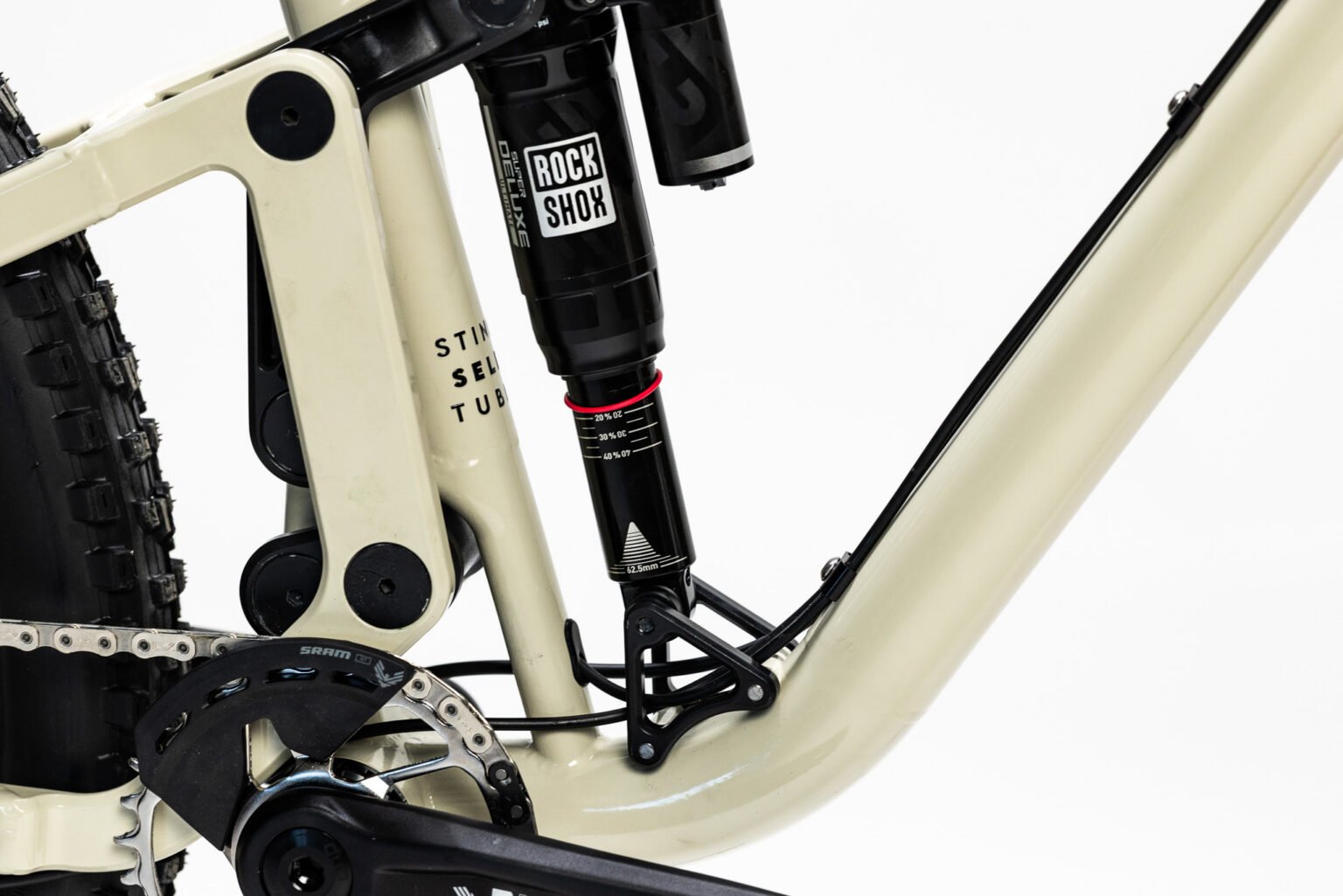 Steel front triangle paired with an aluminum rear trianlge