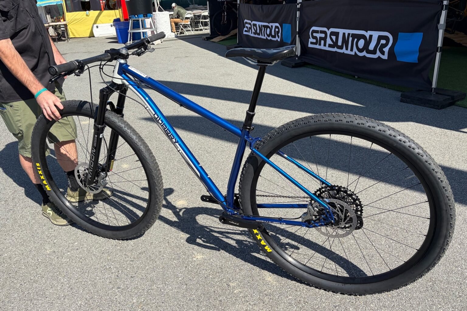 the quarry hardtail at the suntour booth from a different angle