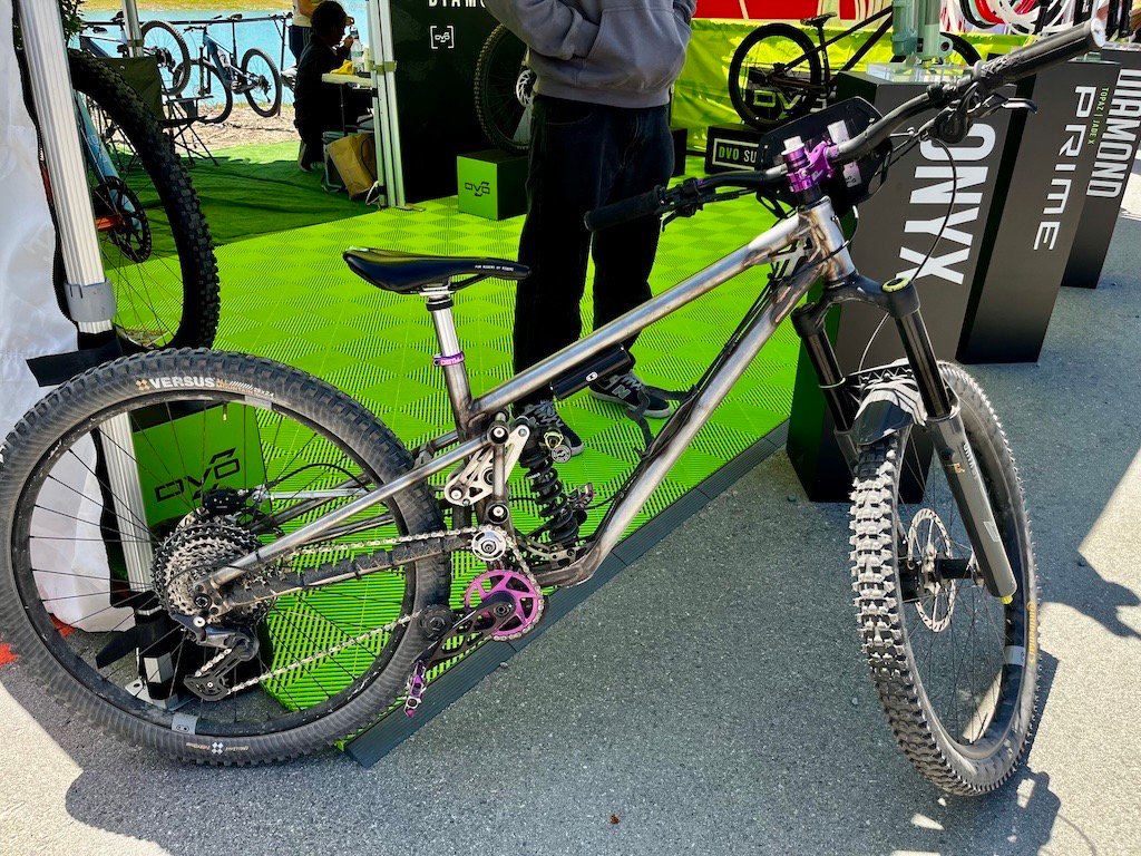 Vessel (?) enduro rig spotted outside of the DVO booth at Sea Otter