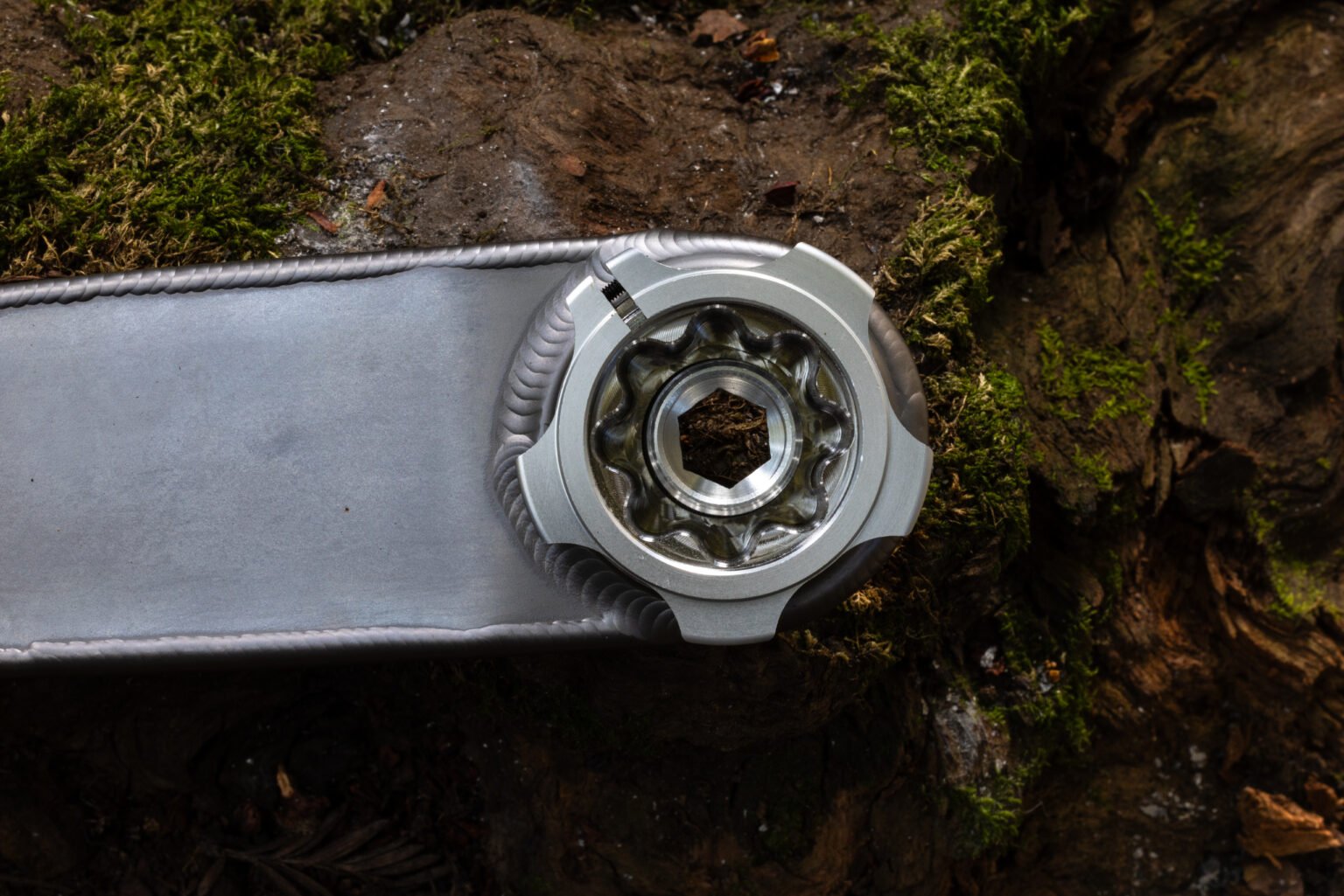 White Industries and Moots team up for new titanium cranks