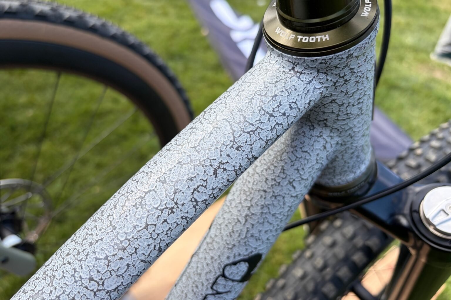 close view of the BTCHN finish on the 32" mtb