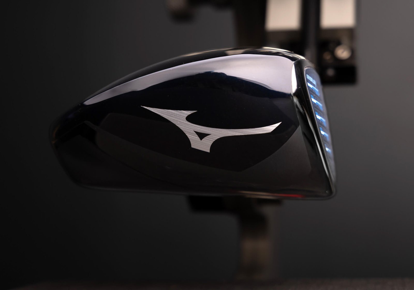 Mizuno JPX ONE driver with Nanoalloy face