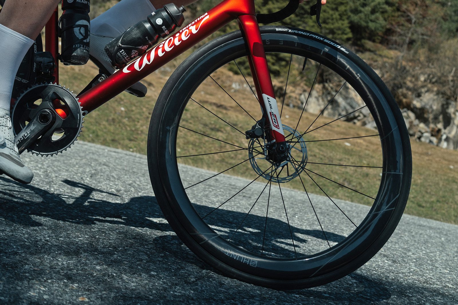 Hunt 4AM & 5AM Limitless aero carbon road wheels, now also available with stainless steel spokes