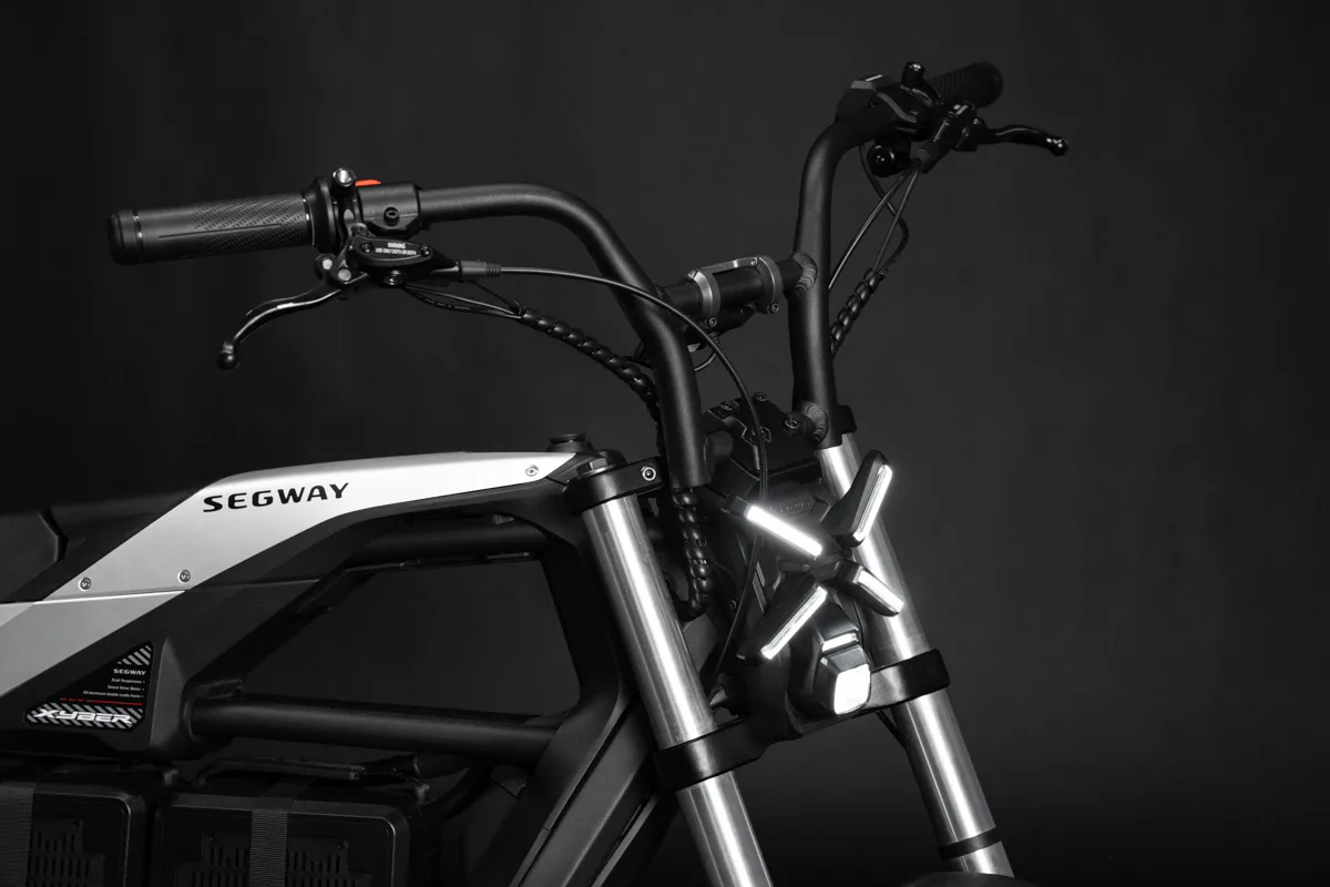 Segway Xyber, front end